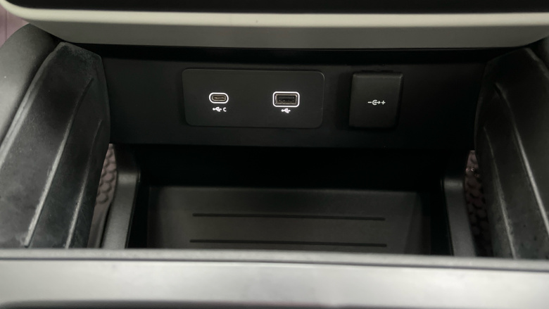 Land Rover Defender 2.0 D240 First Edition 110 5dr Auto Diesel Estate